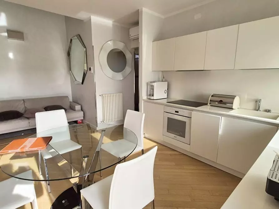 Immagine 19 di Mansarda in vendita  a Viareggio