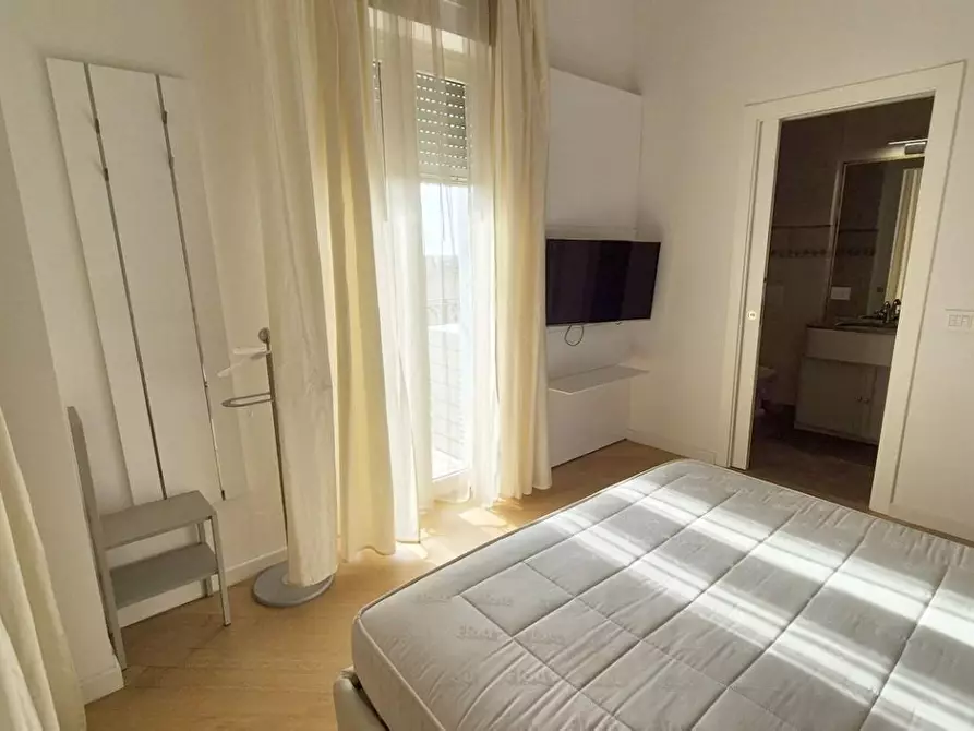 Immagine 32 di Mansarda in vendita  a Viareggio