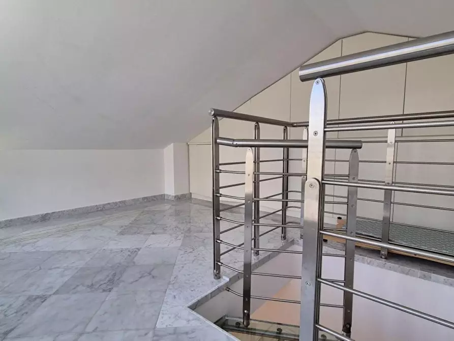 Immagine 58 di Mansarda in vendita  a Viareggio