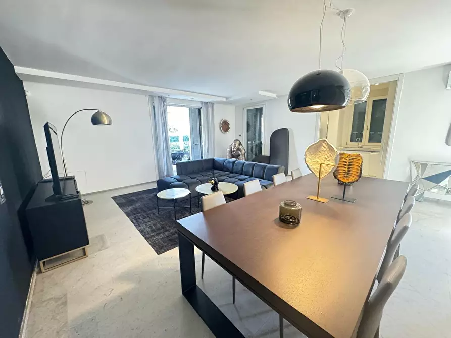 Immagine 4 di Villa in affitto  a Forte Dei Marmi