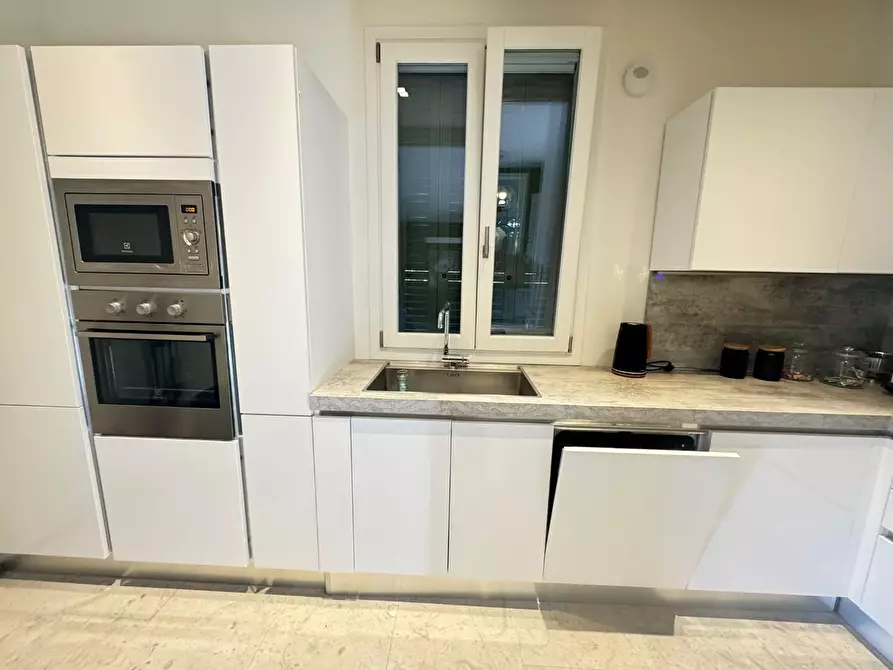 Immagine 9 di Villa in affitto  a Forte Dei Marmi