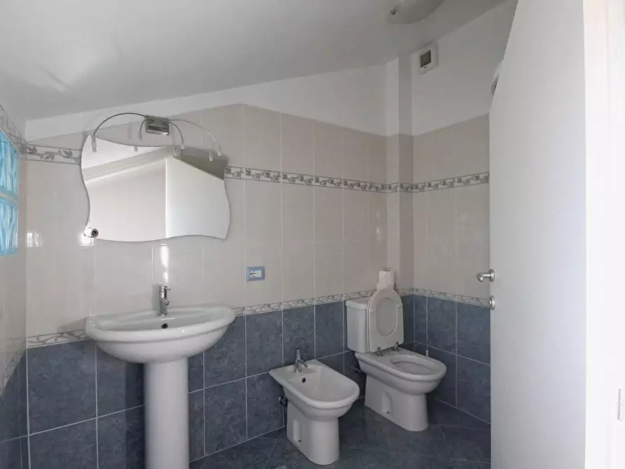 Immagine 21 di Villetta a schiera in vendita  a Lucca