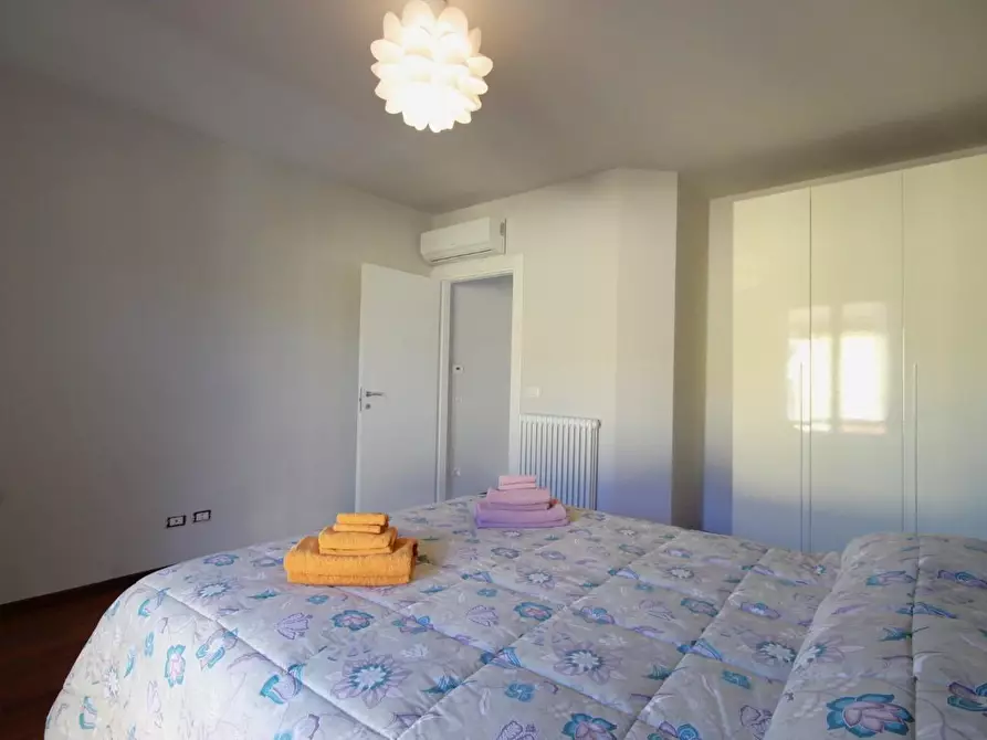 Immagine 20 di Villetta a schiera in vendita  a Lucca