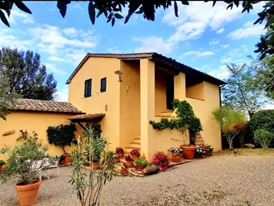 Immagine 52 di Casa colonica in vendita  a San Casciano Dei Bagni