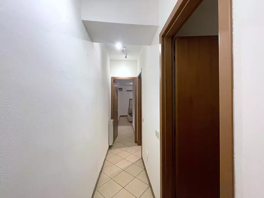 Immagine 12 di Appartamento in vendita  a Camaiore