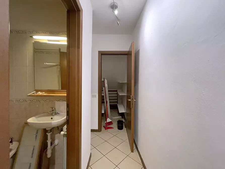 Immagine 20 di Appartamento in vendita  a Camaiore