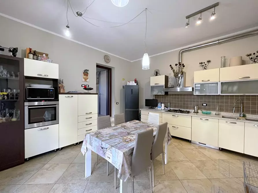 Immagine 11 di Villetta a schiera in vendita  a Camaiore