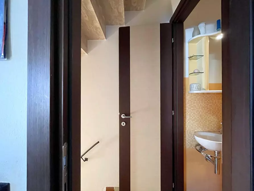 Immagine 13 di Villetta a schiera in vendita  a Camaiore