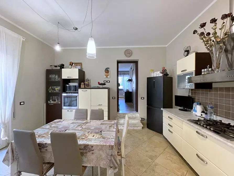 Immagine 10 di Villetta a schiera in vendita  a Camaiore