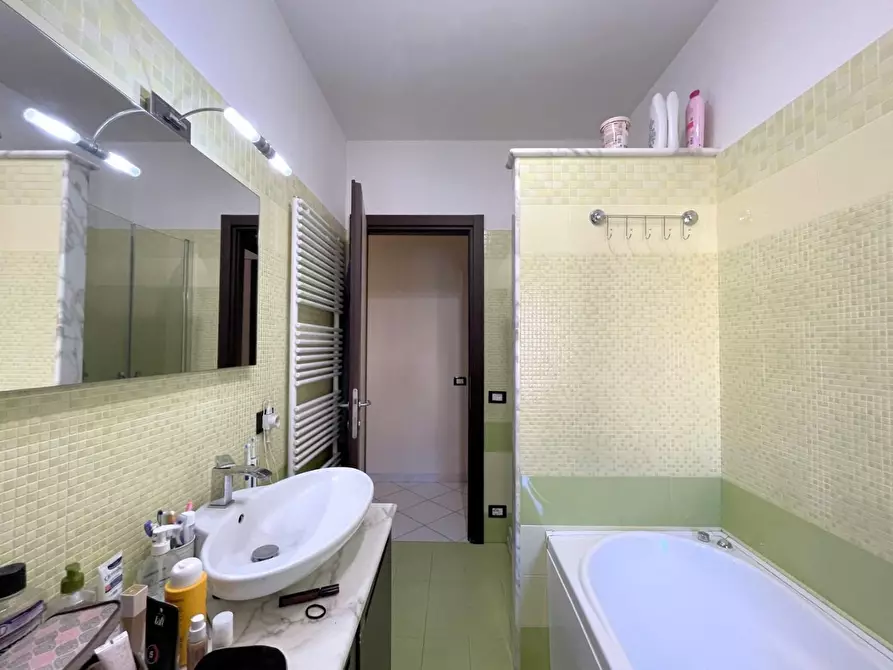 Immagine 32 di Villetta a schiera in vendita  a Camaiore