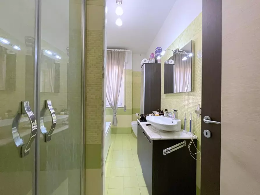 Immagine 30 di Villetta a schiera in vendita  a Camaiore