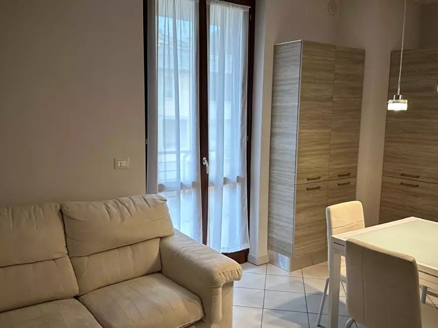 Immagine 2 di Appartamento in affitto  a Capraia E Limite