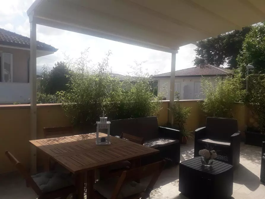 Immagine 8 di Appartamento in affitto  a Pietrasanta