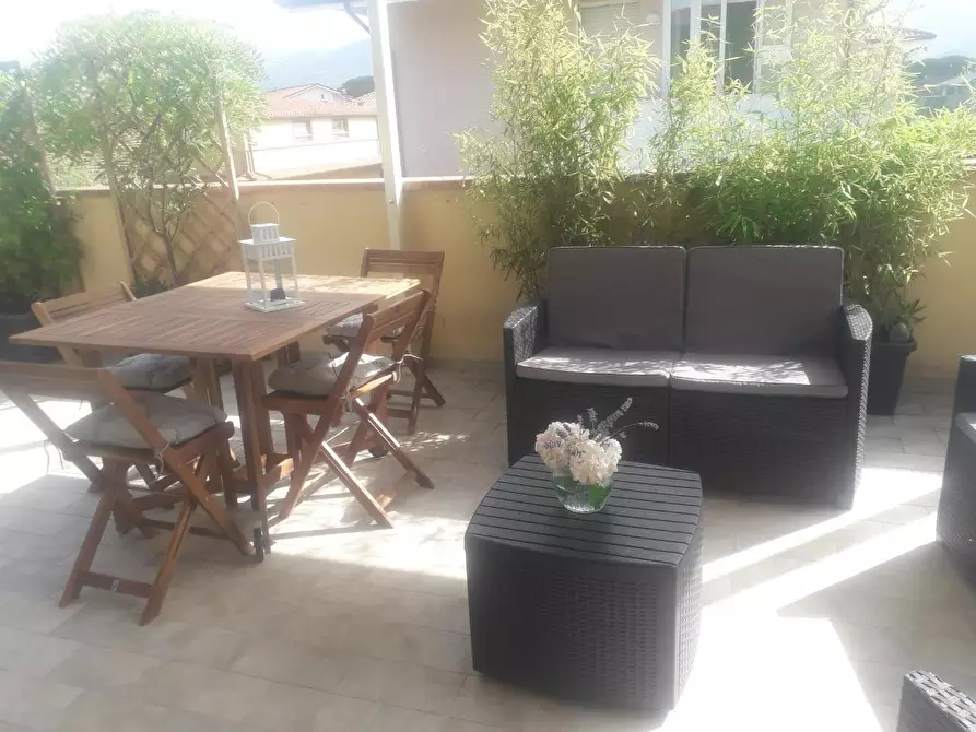 Immagine 9 di Appartamento in affitto  a Pietrasanta