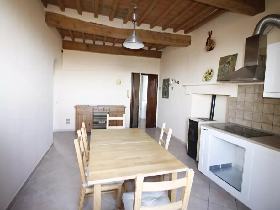 Immagine 2 di Appartamento in vendita  a San Gimignano