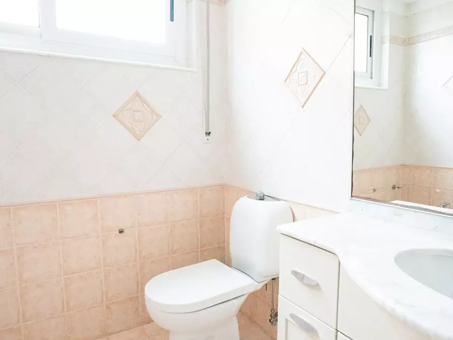 Immagine 15 di Appartamento in vendita  a Carrara