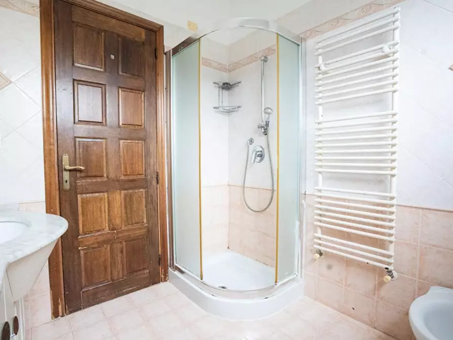 Immagine 17 di Appartamento in vendita  a Carrara