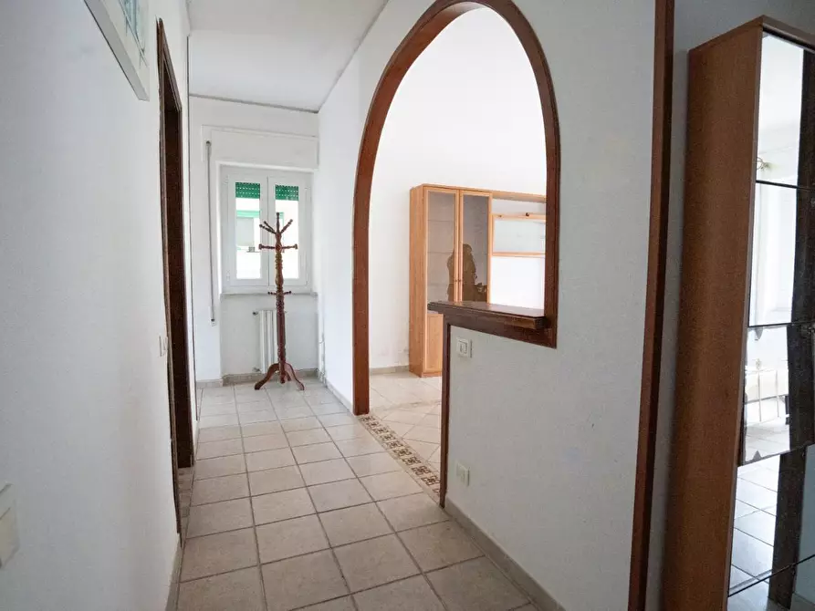 Immagine 19 di Appartamento in vendita  a Carrara