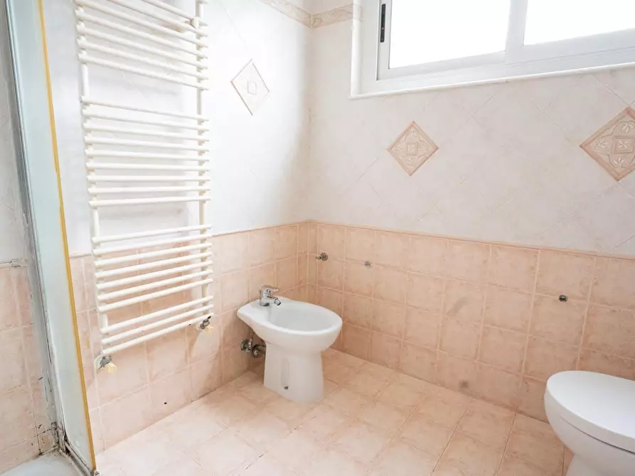 Immagine 18 di Appartamento in vendita  a Carrara