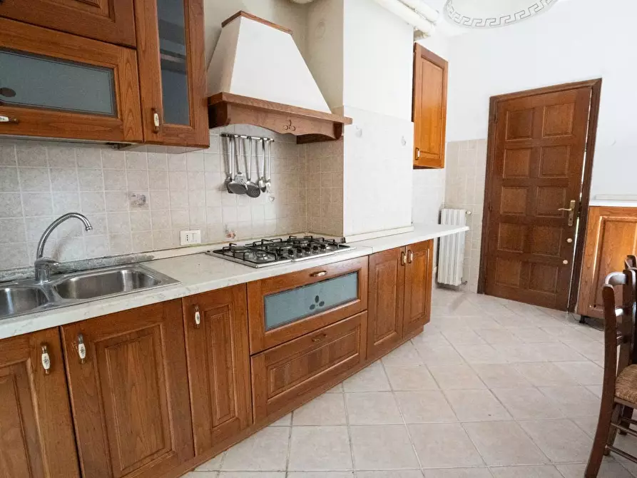 Immagine 31 di Appartamento in vendita  a Carrara