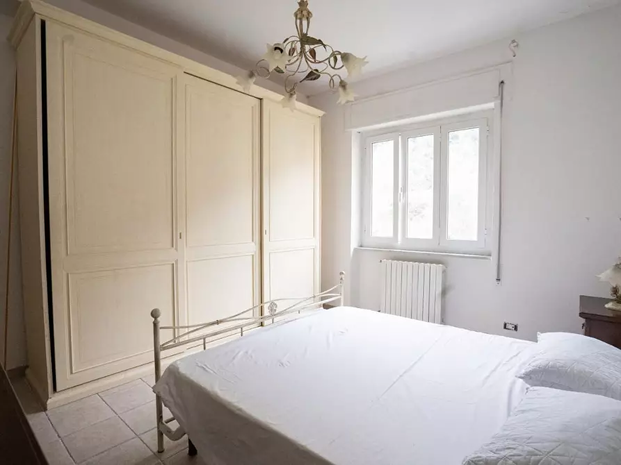 Immagine 26 di Appartamento in vendita  a Carrara