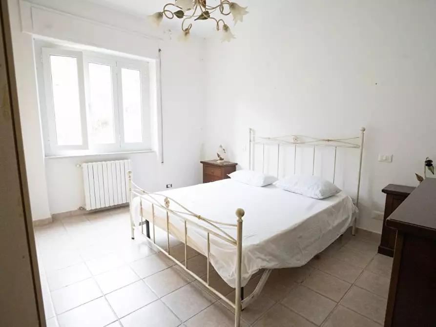 Immagine 23 di Appartamento in vendita  a Carrara