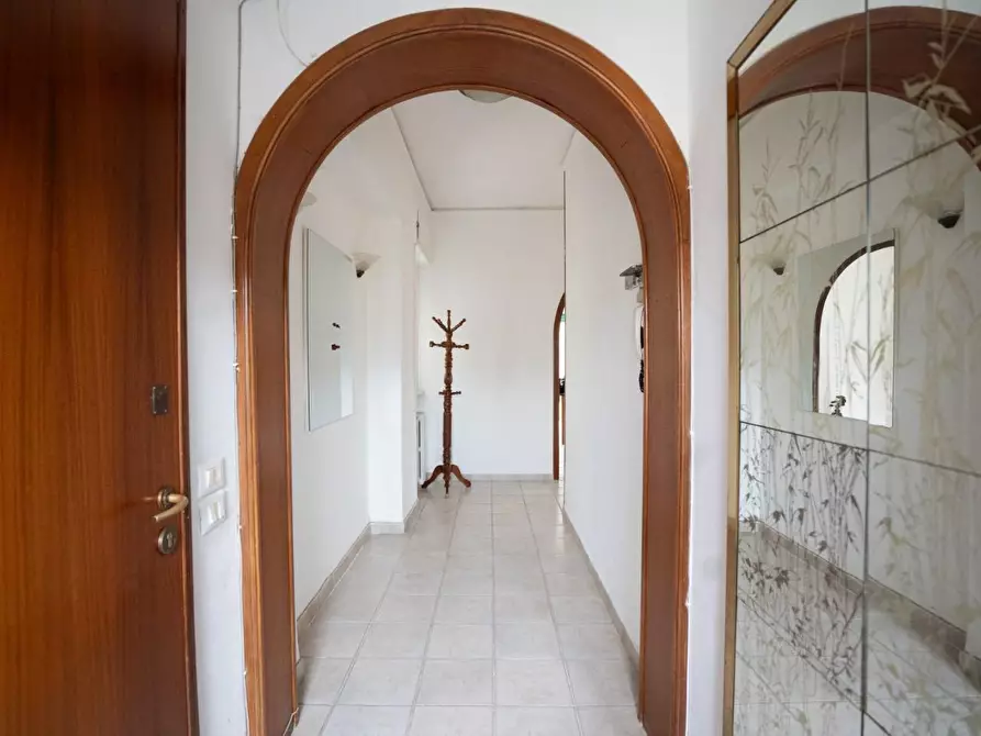 Immagine 8 di Appartamento in vendita  a Carrara