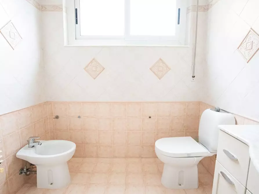 Immagine 14 di Appartamento in vendita  a Carrara