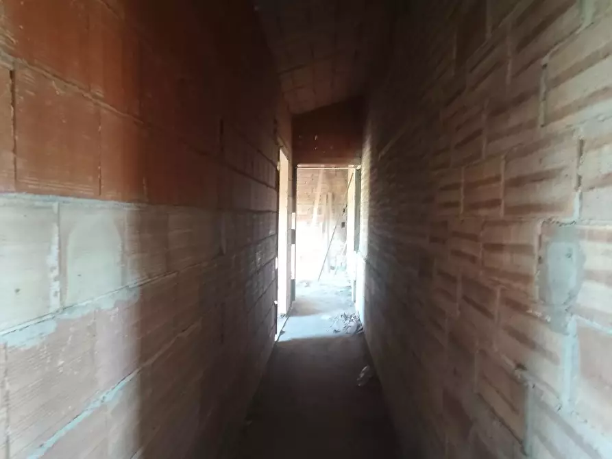 Immagine 33 di Terratetto in vendita  a Lucca