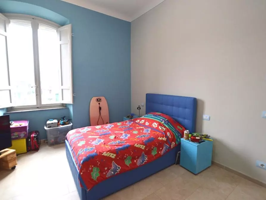 Immagine 16 di Appartamento in vendita  a Lucca