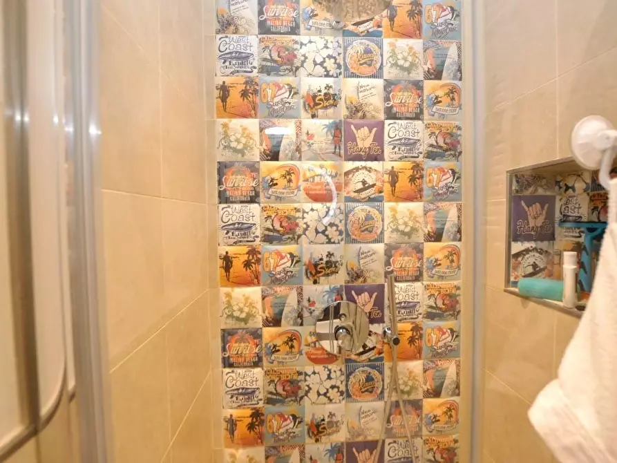 Immagine 23 di Appartamento in vendita  a Lucca