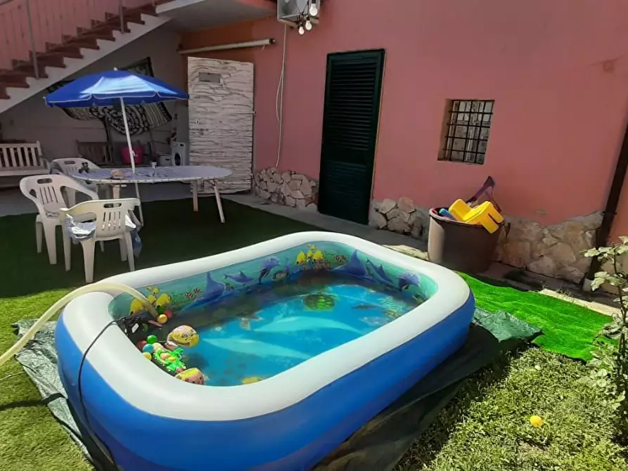 Immagine 3 di Casa colonica in vendita  a Rosignano Marittimo