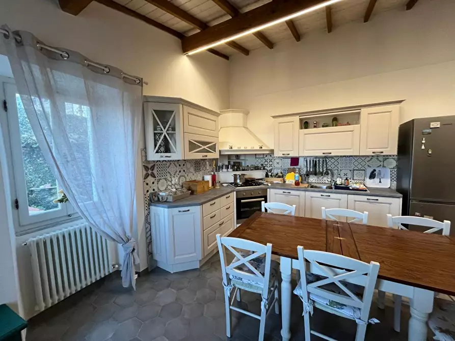 Immagine 1 di Appartamento in vendita  a Ortonovo