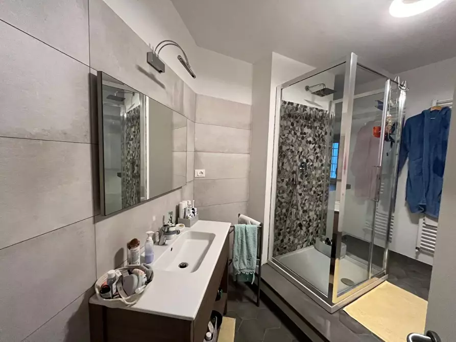 Immagine 7 di Appartamento in vendita  a Ortonovo