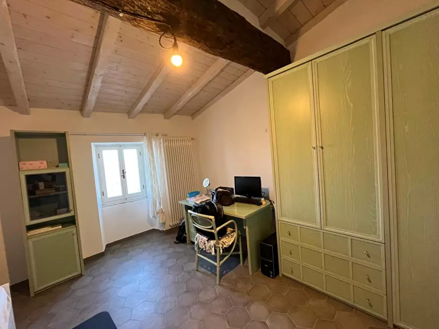 Immagine 12 di Appartamento in vendita  a Ortonovo