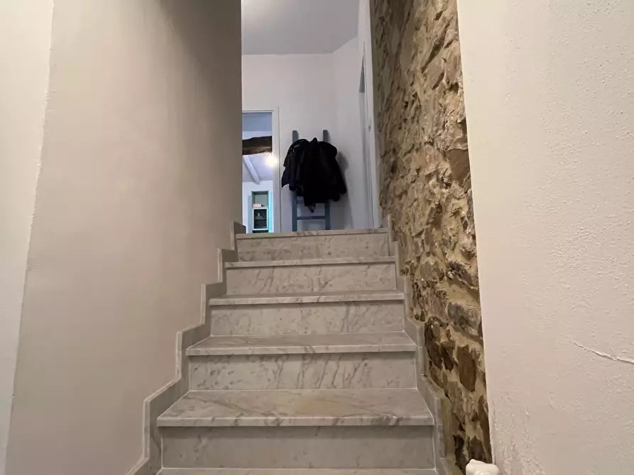 Immagine 17 di Appartamento in vendita  a Ortonovo