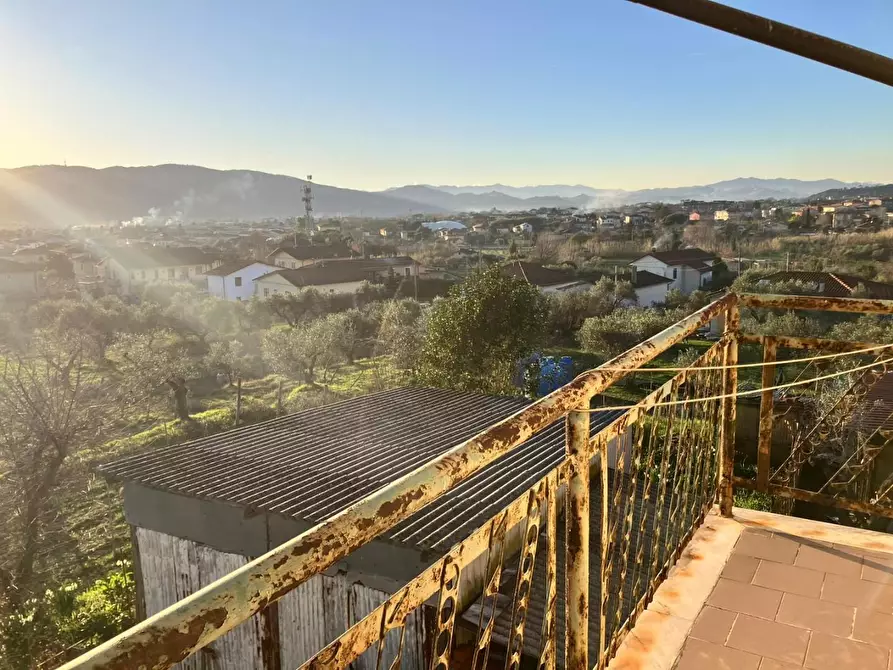 Immagine 11 di Terratetto in vendita  a Castelnuovo Magra