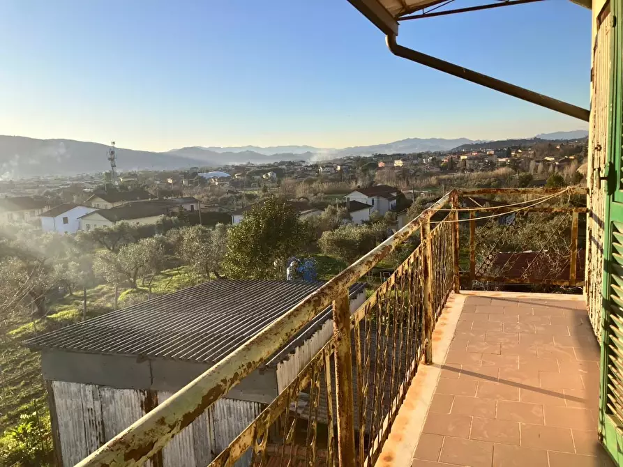 Immagine 9 di Terratetto in vendita  a Castelnuovo Magra