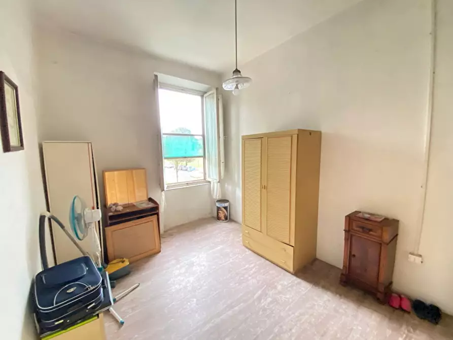 Immagine 9 di Appartamento in vendita  a Lucca