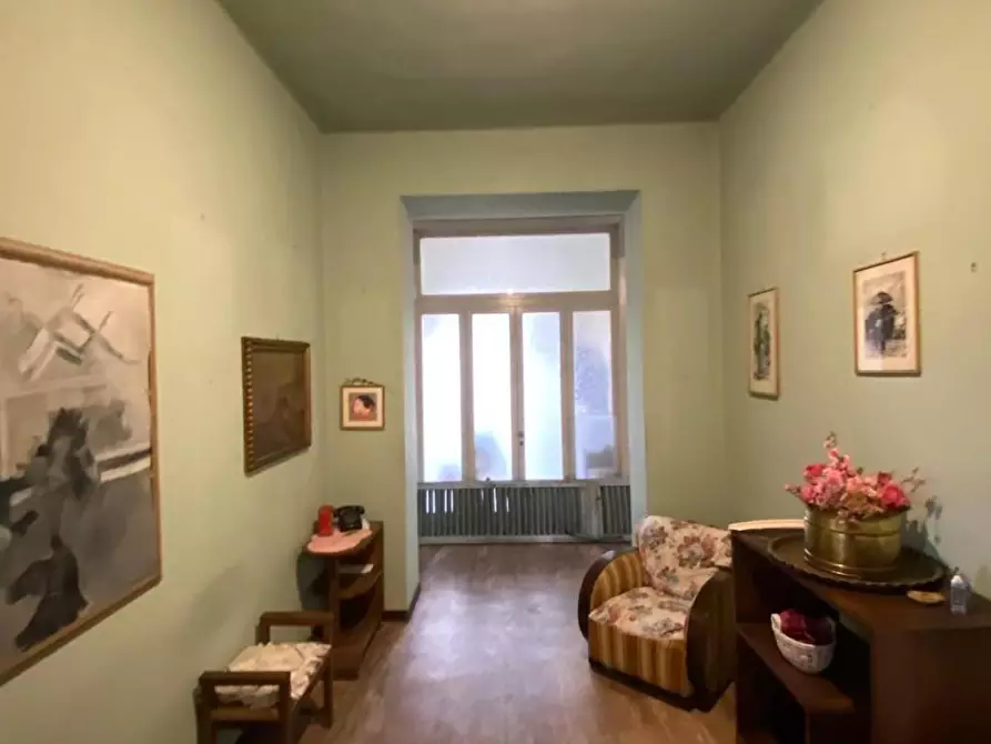 Immagine 2 di Appartamento in vendita  a Lucca