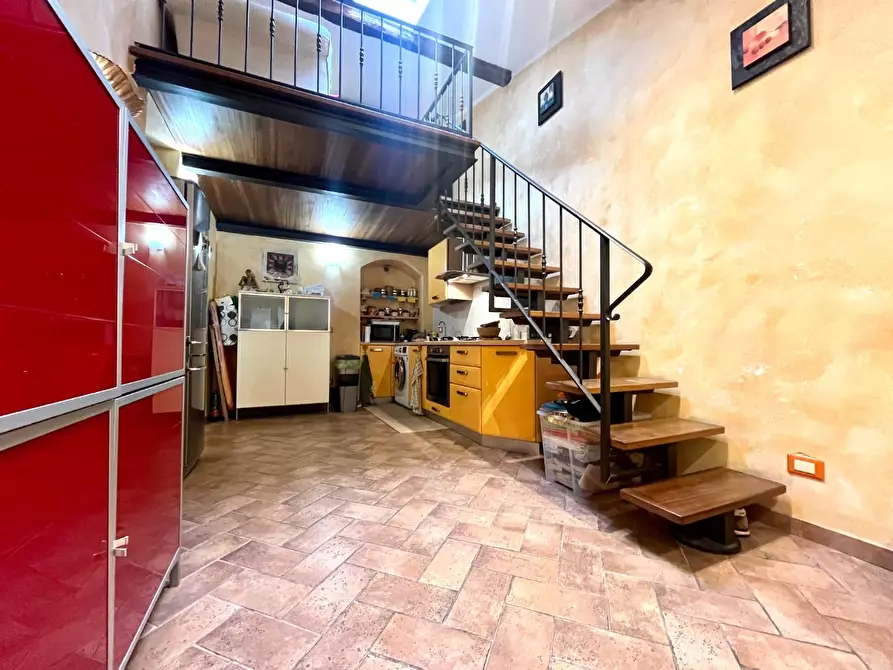 Immagine 1 di Appartamento in vendita  a Massa