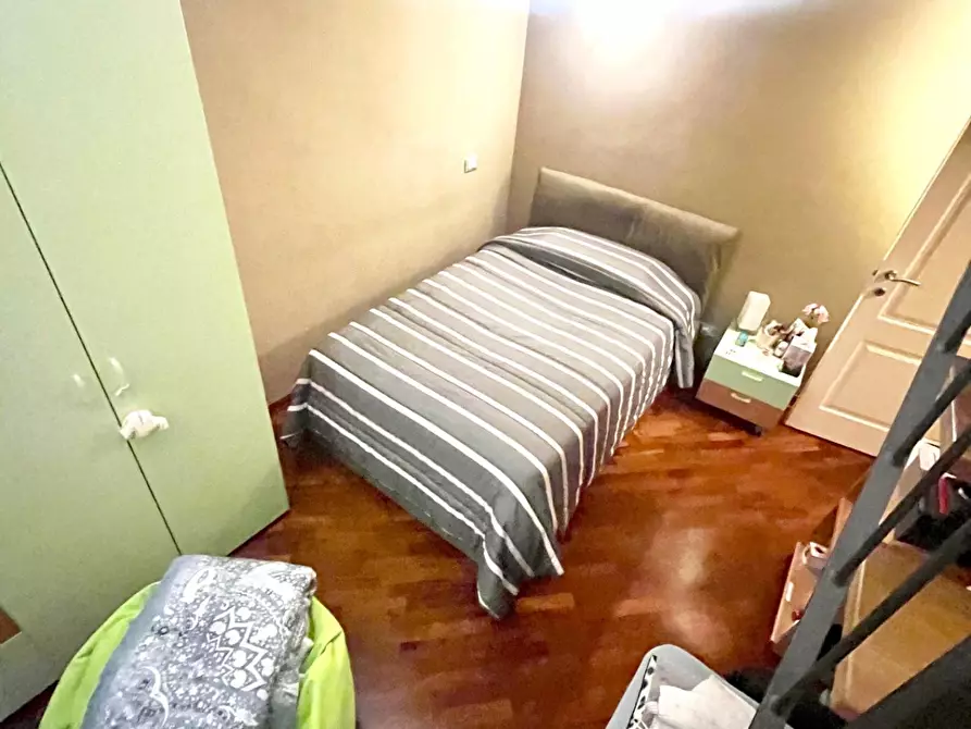 Immagine 10 di Appartamento in vendita  a Massa