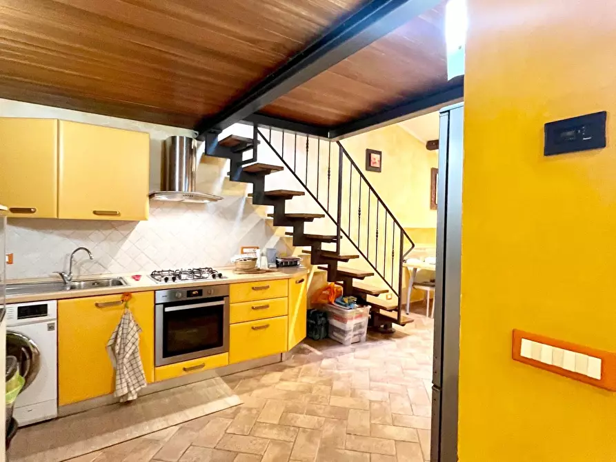 Immagine 12 di Appartamento in vendita  a Massa