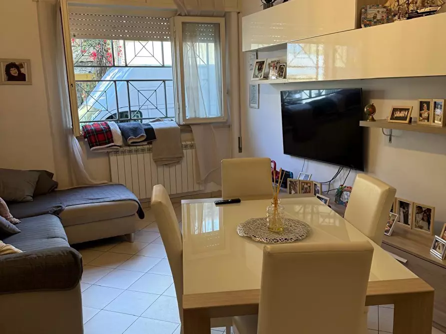 Immagine 3 di Appartamento in vendita  a Viareggio