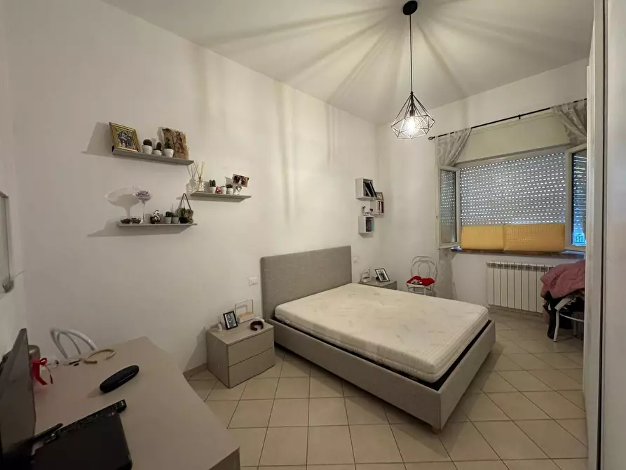 Immagine 4 di Appartamento in vendita  a Viareggio