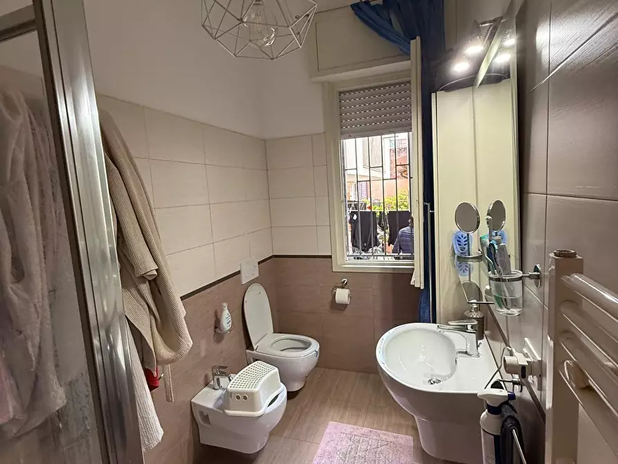 Immagine 11 di Appartamento in vendita  a Viareggio