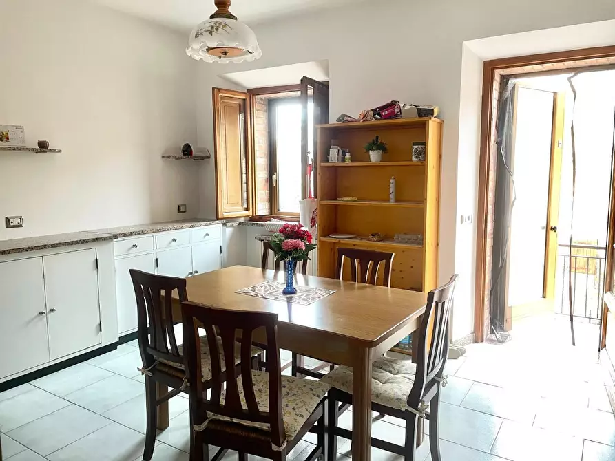 Immagine 4 di Appartamento in vendita  a Siena