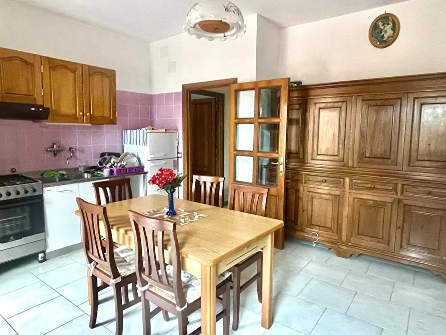 Immagine 2 di Appartamento in vendita  a Siena