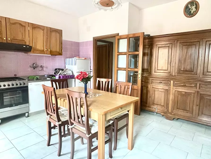 Immagine 3 di Appartamento in vendita  a Siena