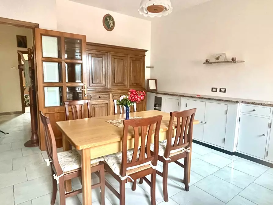 Immagine 1 di Appartamento in vendita  a Siena